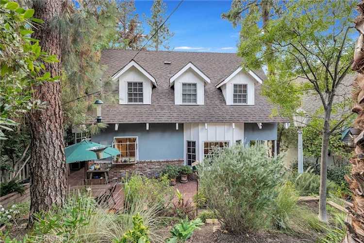 4379 Morro Dr Woodland Hills, CA 91364