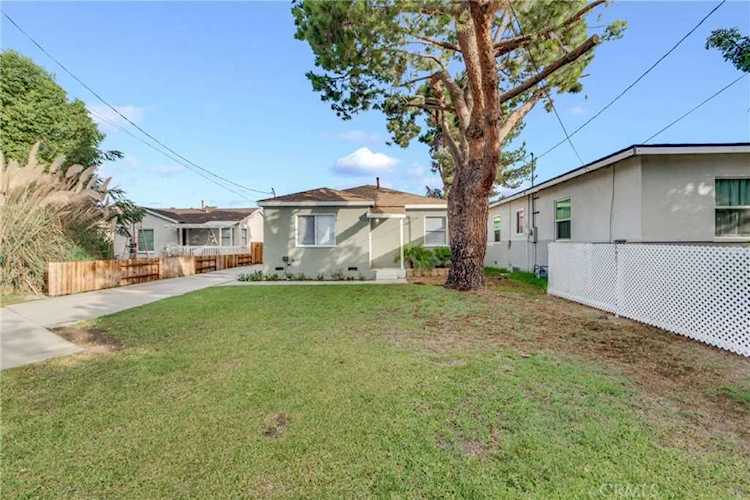 9247 Flora Vista St Bellflower, CA 90706