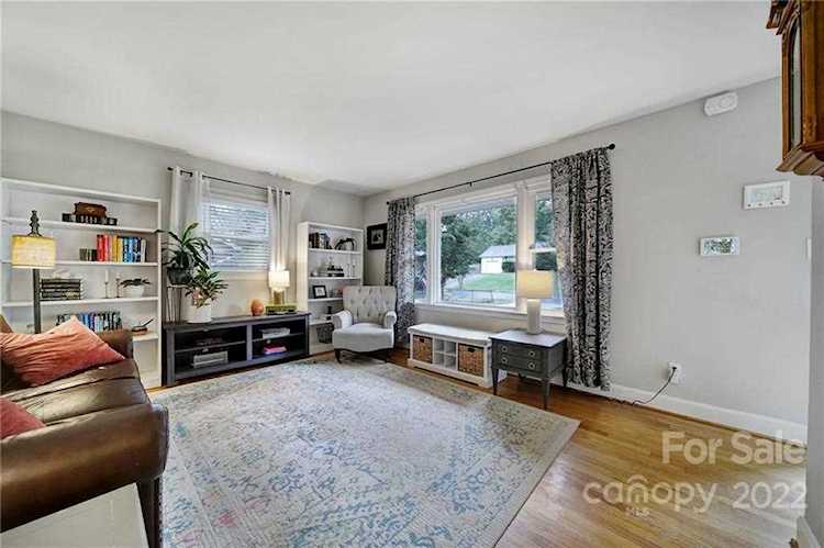 1401 Tarrington Ave Charlotte, NC 28205 | MLS 3910684 Photo 1