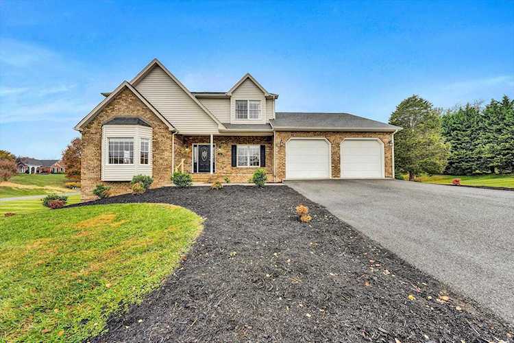 25 Manassas Daleville, VA 24083