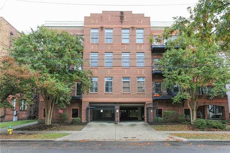 810 W Princess Anne Rd #302 Norfolk, VA 23517