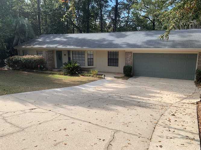 890 Richardson Rd Tallahassee, FL 32301 in Camelot Park Photo 1