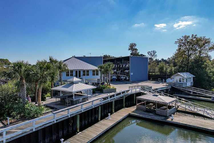 669 Marina Dr Charleston, SC 29492
