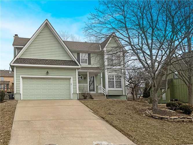 12221 S Hagan St Olathe, KS 66062