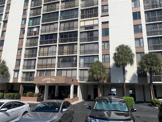 255 Dolphin POINT #309 Clearwater Beach, FL 33767
