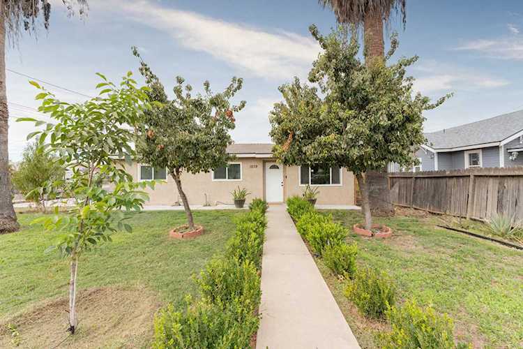 1839 N Bridge St Visalia, CA 93291 | MLS 220920 Photo 1