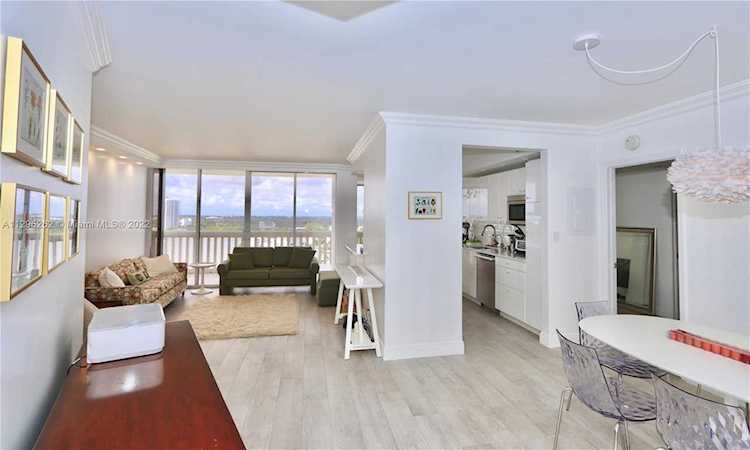 1000 Island Blvd #1611 Aventura, FL 33160