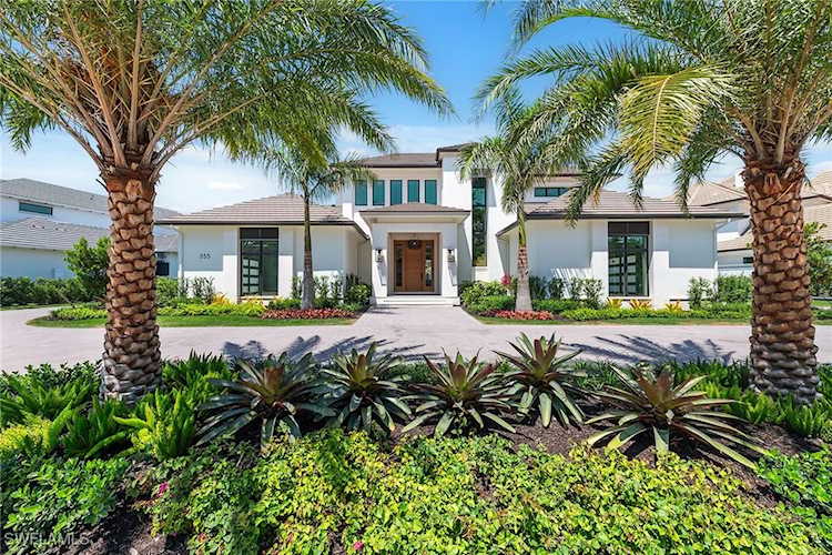 355 Colony Dr Naples, FL 34108