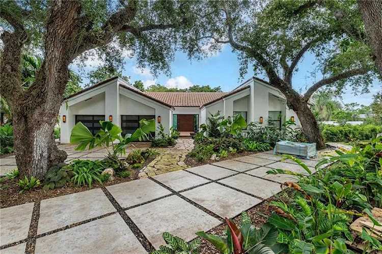 5920 SW 33rd Ln Hollywood, FL 33312