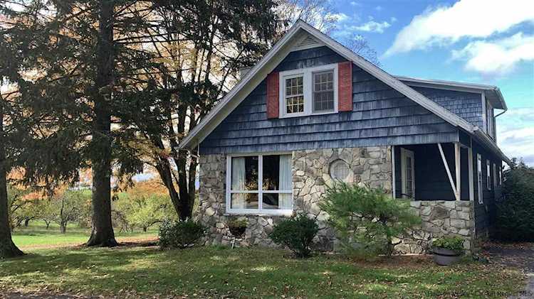 135-139 South St Highland, NY 12528