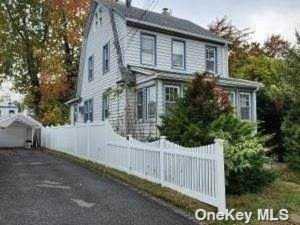 22 Derby Street Valley Stream, NY 11581
