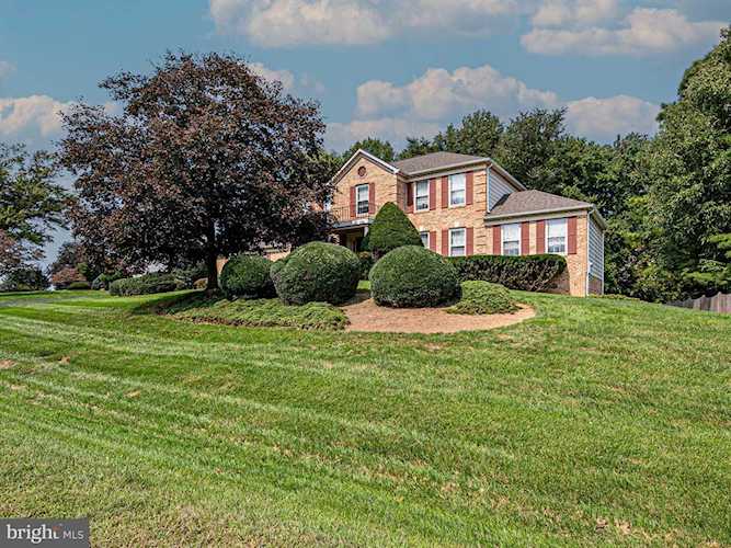11774 Hollyview Dr Great Falls, VA 22066