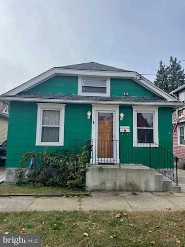 828 Bergen St Gloucester City, NJ 08030
