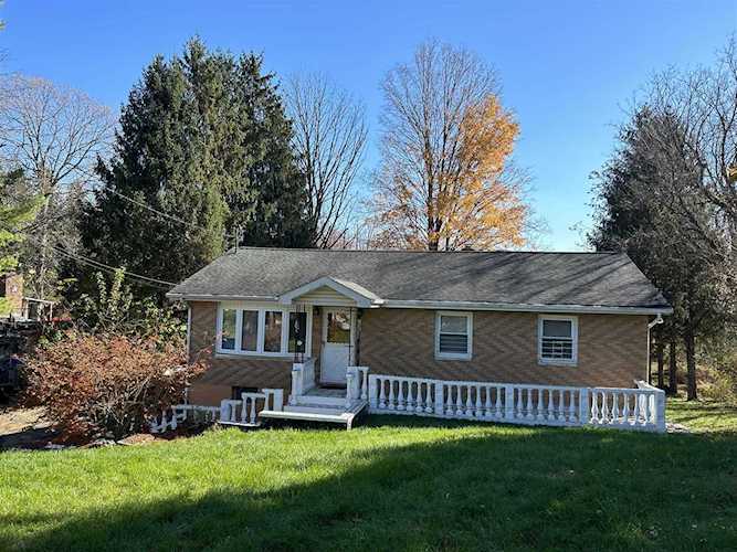 5 Court Ln Fishkill, NY 12524