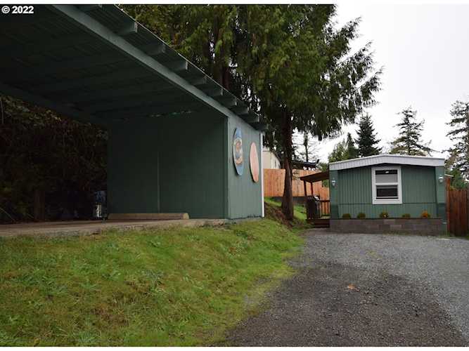 1938 Maryland AVE #11 Myrtle Point, OR 97458
