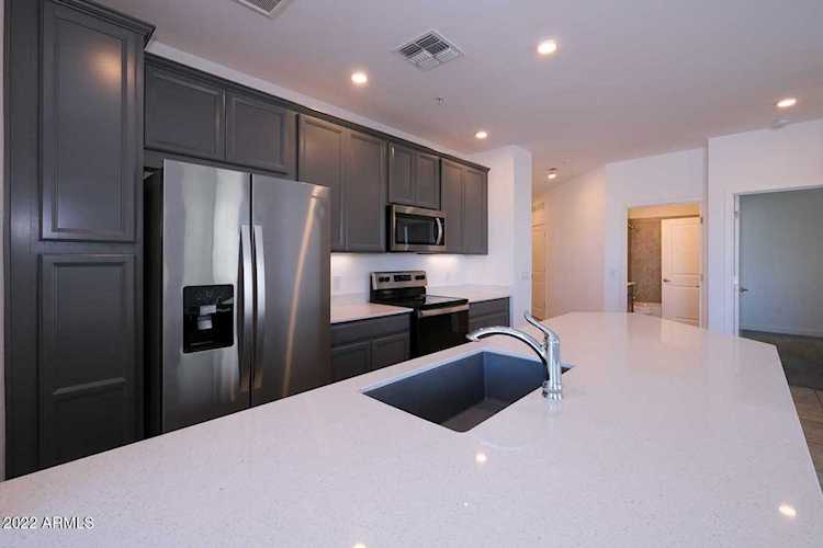 2511 W Queen Creek Road #117 Chandler, AZ 85248