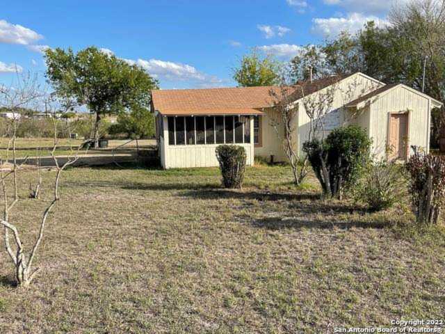 5696 Pfeil Rd Schertz, TX 78154