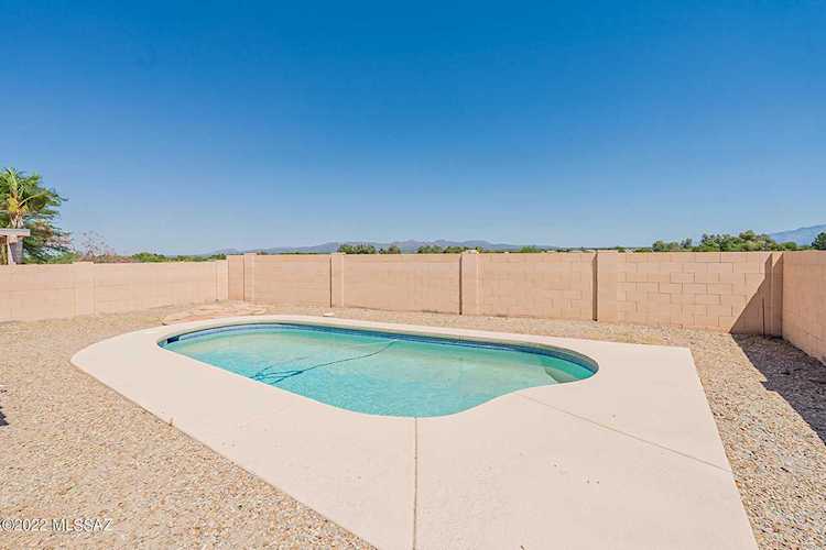 6520 W Plomosa Place Tucson, AZ 85743
