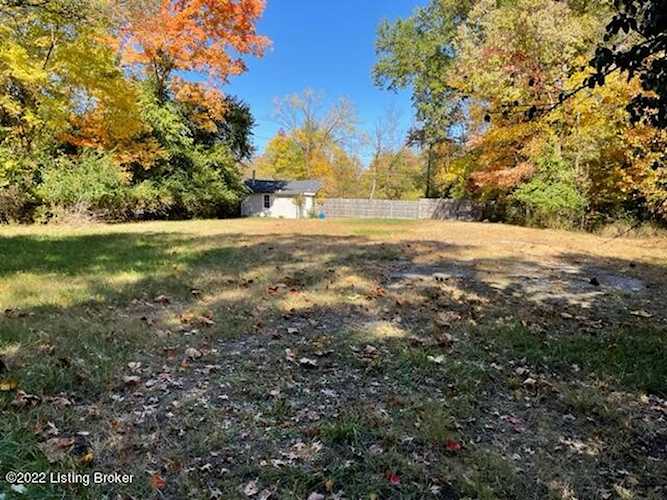 11518 La Grange Rd Louisville, KY 40223
