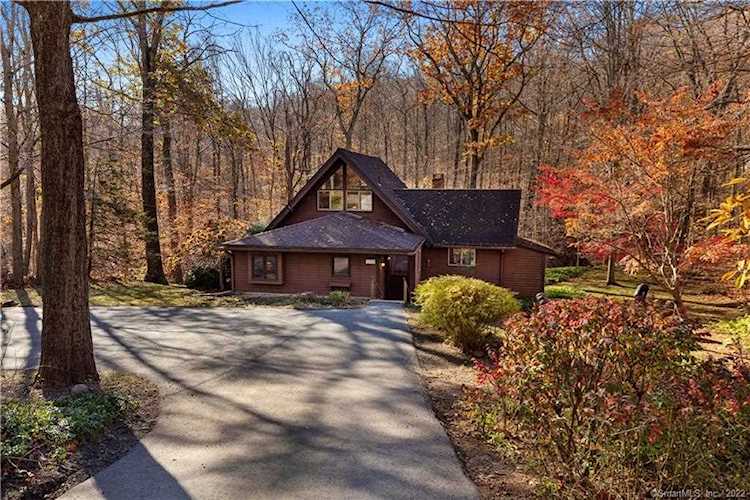 1725 Great Hill Road Guilford, CT 06437