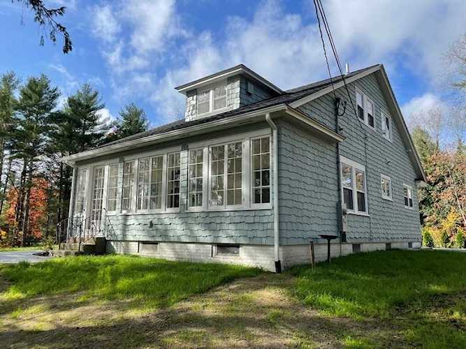 173 Oak St in Foxboro, MA - Century 21 New England Photo 1