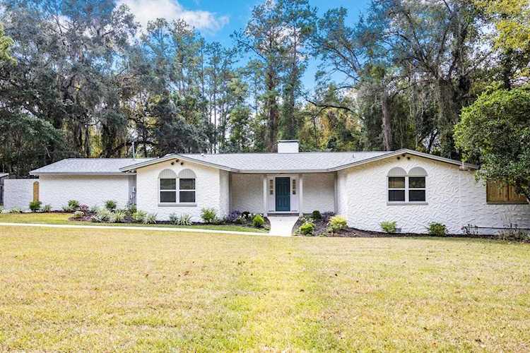 2421 Limerick Dr Tallahassee, FL 32309 in Killearn Estates Photo 1
