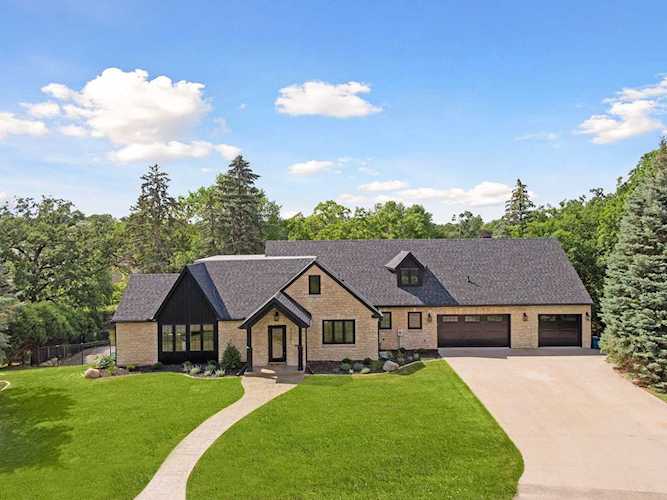 4828 W Sunnyslope Road Edina, MN 55424