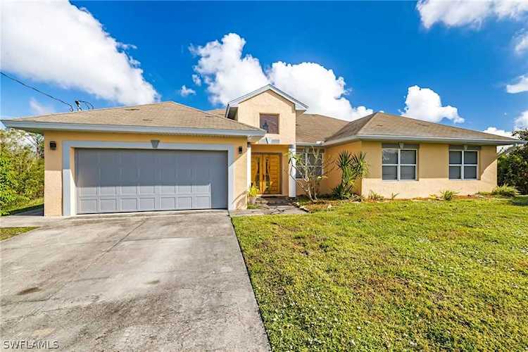 449 NW Mercedes Ct Lehigh Acres, FL 33972