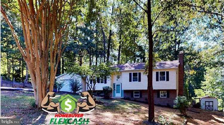 36979 David Dr Mechanicsville, MD 20659