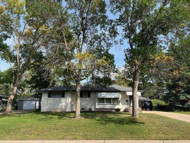 6912 Quail Avenue N Brooklyn Center, MN 55429