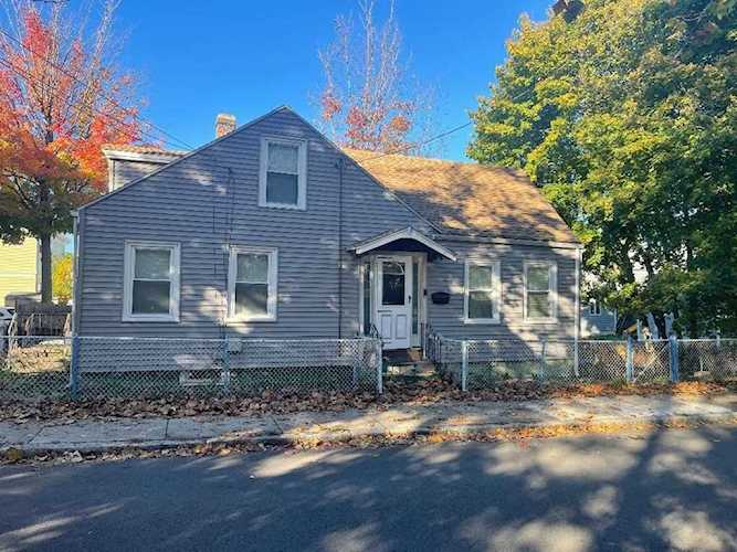 65 Clifton St Malden, MA 02148