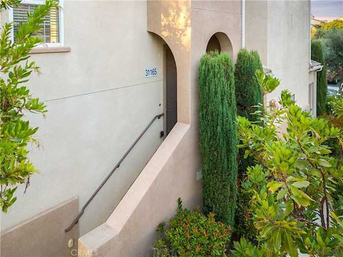 31165 Sunflower Way Temecula, CA 92592