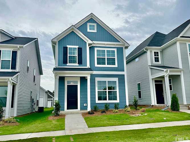 226 Blue Iris Parkway #132 Clayton, NC 27520