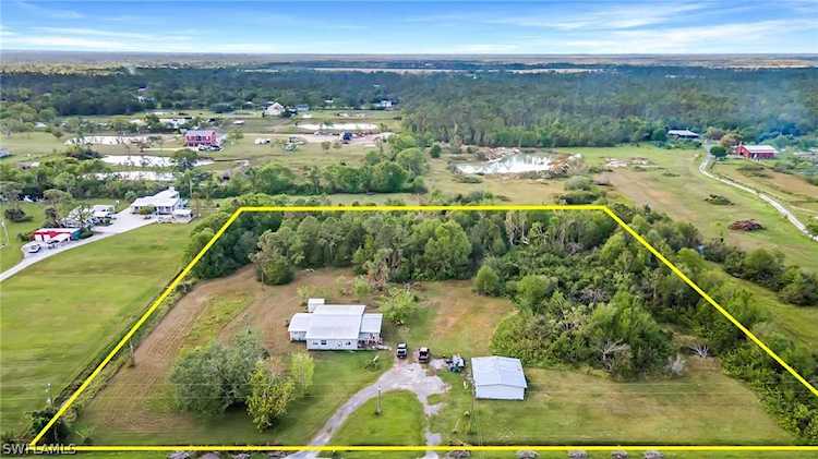 20247 Huffmaster Rd North Fort Myers, FL 33917