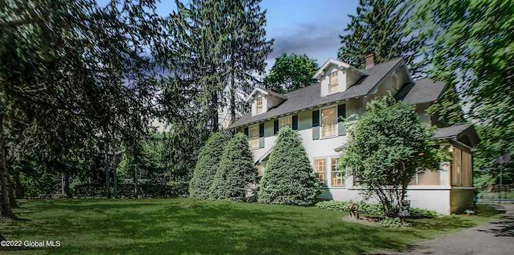 989 Balltown Rd Niskayuna, NY 12309