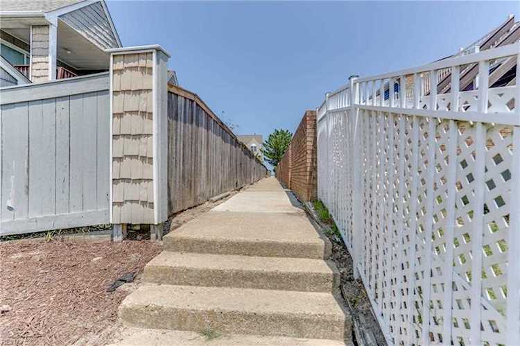 2302 Catamaran Ct Virginia Beach, VA 23451