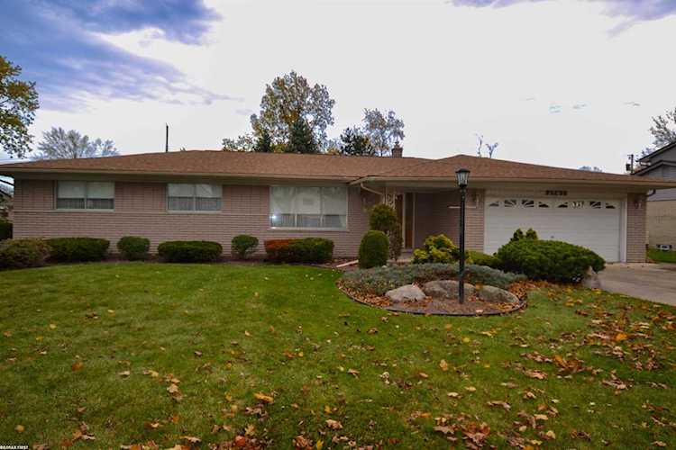 35250 Wagner Dr, Clinton Township, MI 48035 in Stacey Manor|Macomb MLS# 50095258 Photo 1
