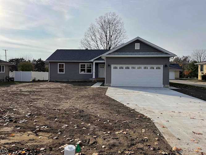 67883 Forest Richmond, MI 48062