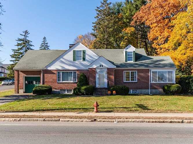 870 Main St Woburn, MA 01801