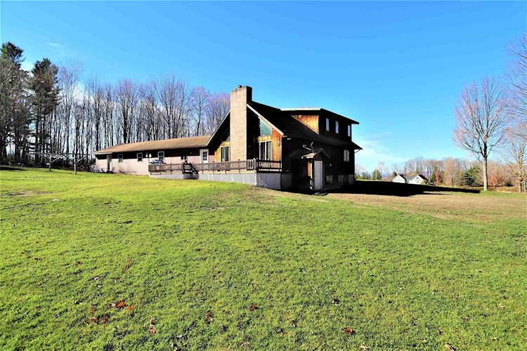 320 Foxwood Ln Derby, VT 05829