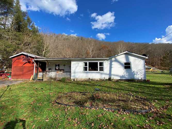 381 Ft Spring Pike Ronceverte, WV 24970