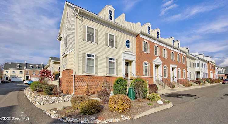 13 Sudbury Square Latham, NY 12110