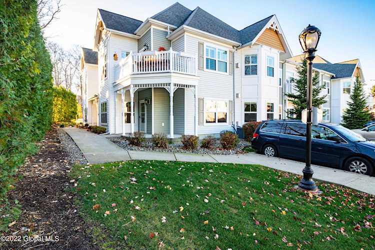 703 Heather Lane Altamont, NY 12009