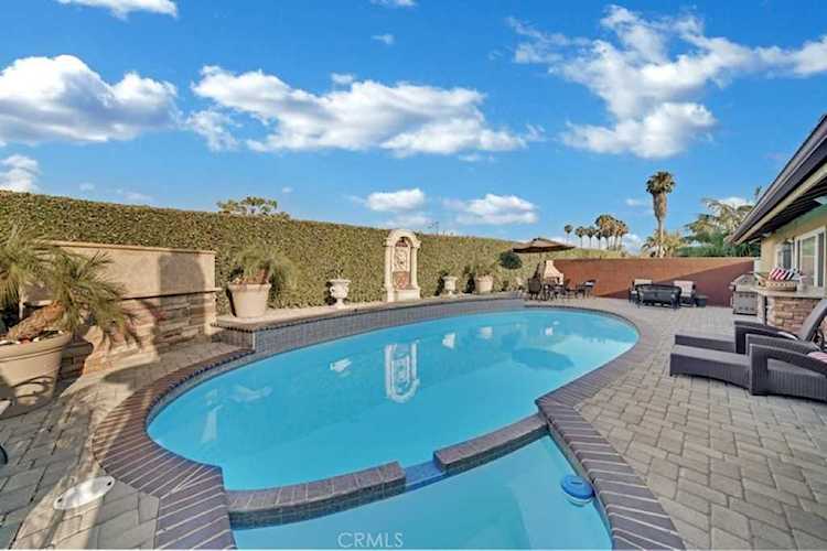 21382 Lemontree Ln Huntington Beach, CA 92646