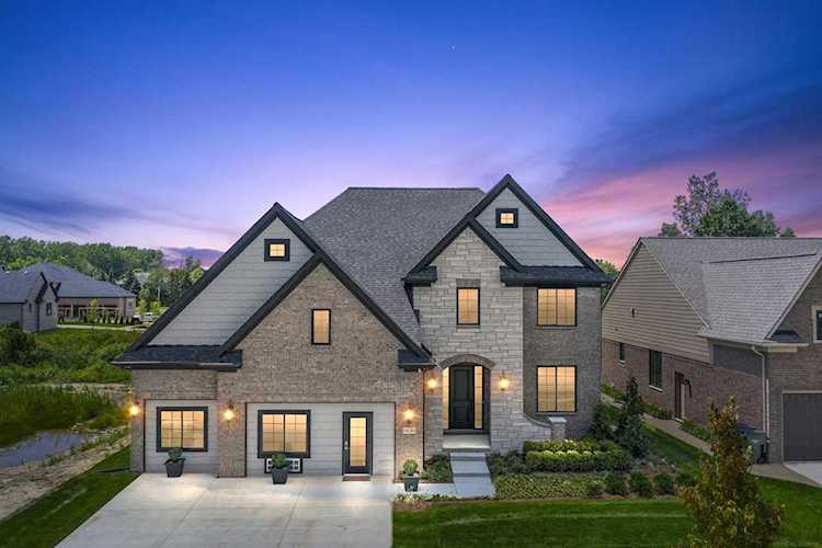 53309 Winter Pine Shelby Twp, MI 48315