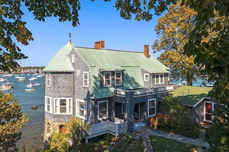 84 Harbor Avenue Marblehead, MA 01945