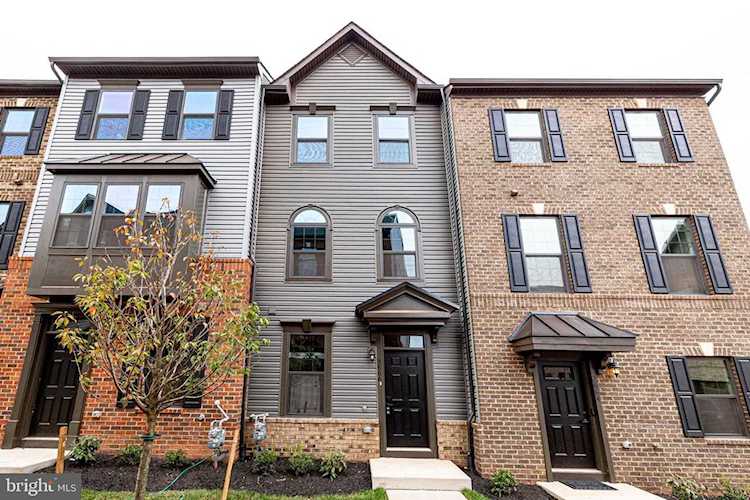 2666 Jetstream Rd Herndon, VA 20171 | MLS VAFX2102784 Photo 1