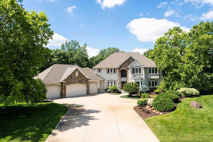 2148 Kelly Circle Shakopee, MN 55379