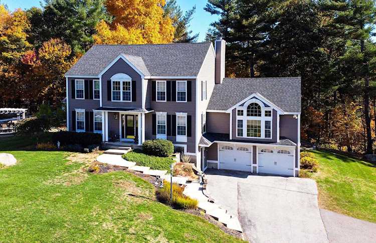 37 Hawk Dr Salem, NH 03079