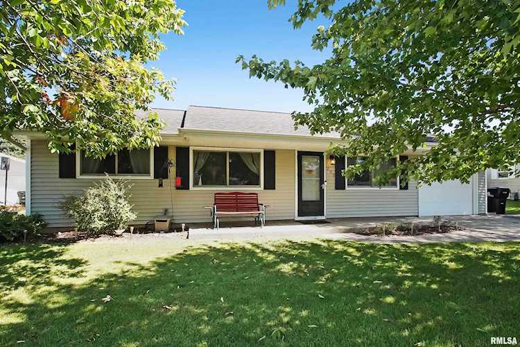 205 S Meadowview Ln Washington, IL 61571 home for sale, MLS#PA1236734 - Rodgers Real Estate Group Photo 1